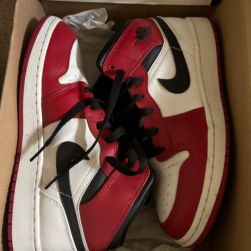 Nike Air Jordan 1 Mid GS - White, Red, Black